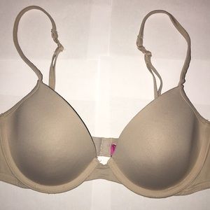 Victoria's Secret PINK T Shirt Demi Bra